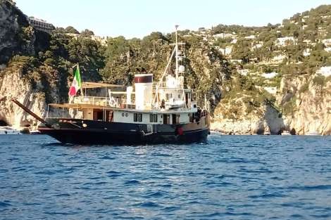 Review img # 3 of the yacht DP MONITOR