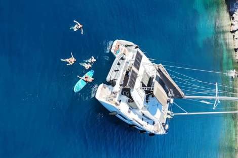 Review img # 2 of the yacht El Marita