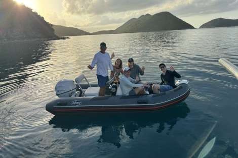 Review img # 137 of the yacht MAKIN MEMORIES