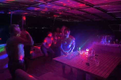 Review img # 31 of the yacht OCEAN VIBES