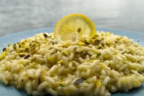 Review img # 1 of the yacht Sandi IV