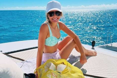 Review img # 60 of the yacht UNWAVERING