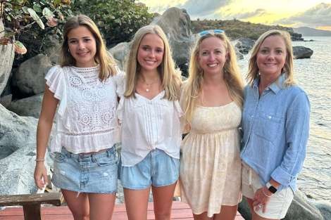 Review img # 31 of the yacht UNWAVERING